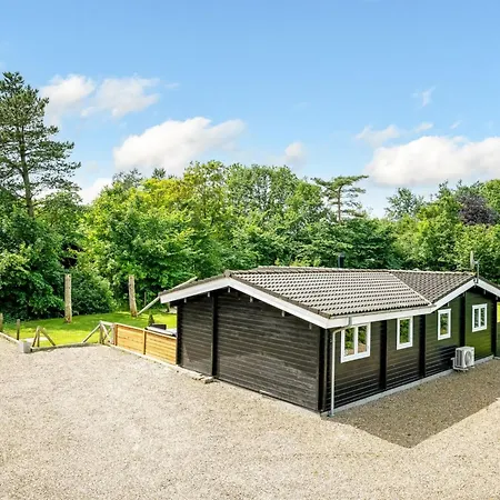 度假居 Joar - 11km From The Sea By Interhome *